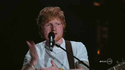 Zelfs als je 12 bent, is het voorbij, - Apple Music Live: Ed Sheeran
