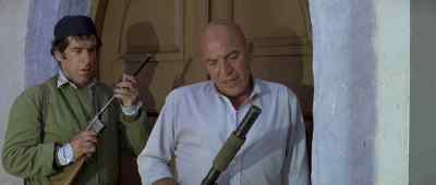 - Zeno, my silencer doesn't fit.
- Shut up! - Escape to Athena