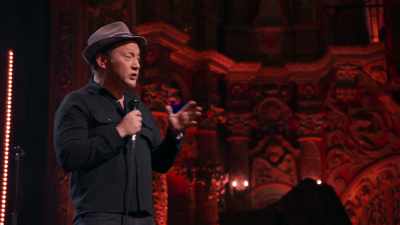 Znate, naša vlastita
vlada, Pentagon, - Rob Schneider: Woke Up in America