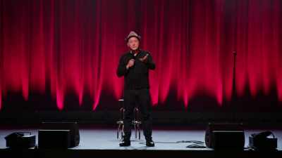 Znate, plavuša sa velikim sisama - Rob Schneider: Woke Up in America