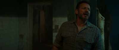 Zoe, get in here!
Your daddy needs you. Now! - Daddy's Girl