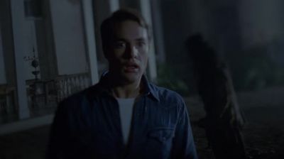 [ZOMBIES SNARLING
& BOY GRUNTING] - American Horror Story