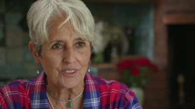 Zrobiłem mu
piękny mały ołtarzyk. - Joan Baez: I Am a Noise