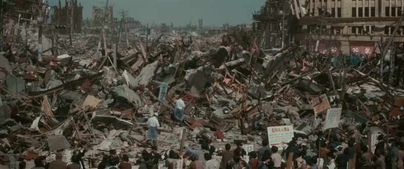 20,000 homes and buildings were destroyed