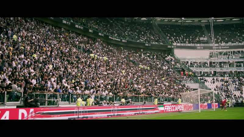 2005 starts with Juventus actually losing some ground