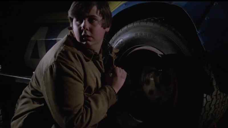 A car's coming