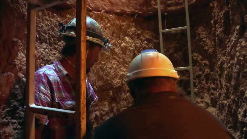 A dismantled hoist isn't what he wanted to see