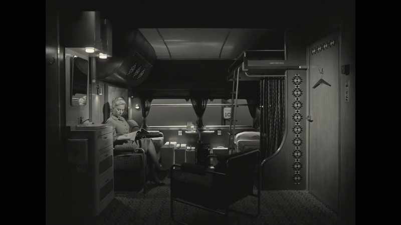 A drawing room on board the Apache Plainsliner