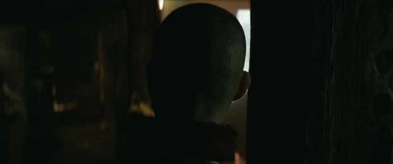 A gentleman does not hide in the shadows