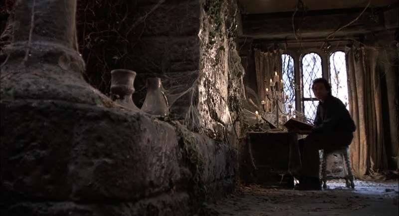 A ghost may not tup with a human