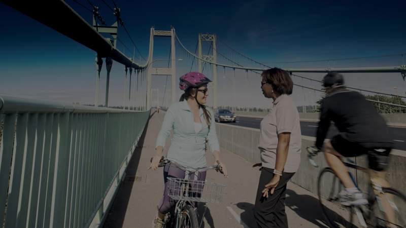 A large bridge can connect people