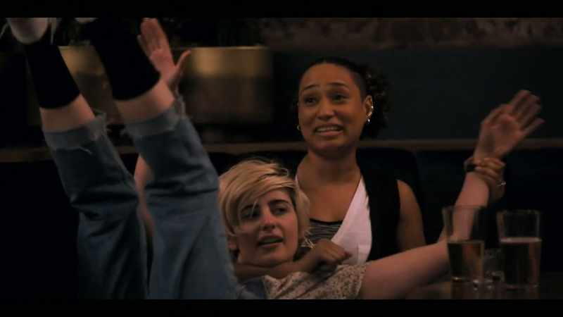 �� A little bit closer... ♪