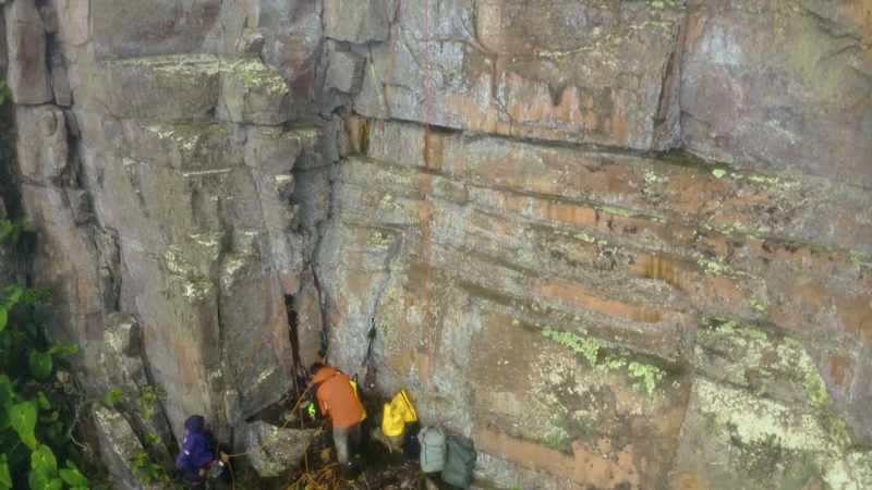 A little bit higher up, there's a nice horizontal crack