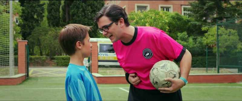 A player doesn't give orders to a referee