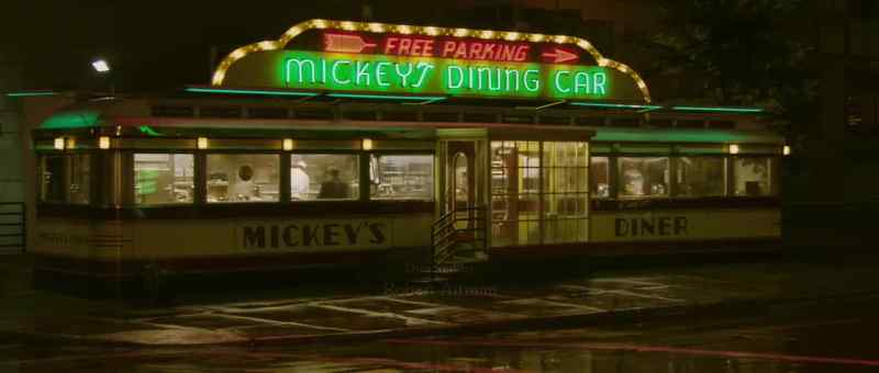 A quiet night in a city that knows how to keep its secrets