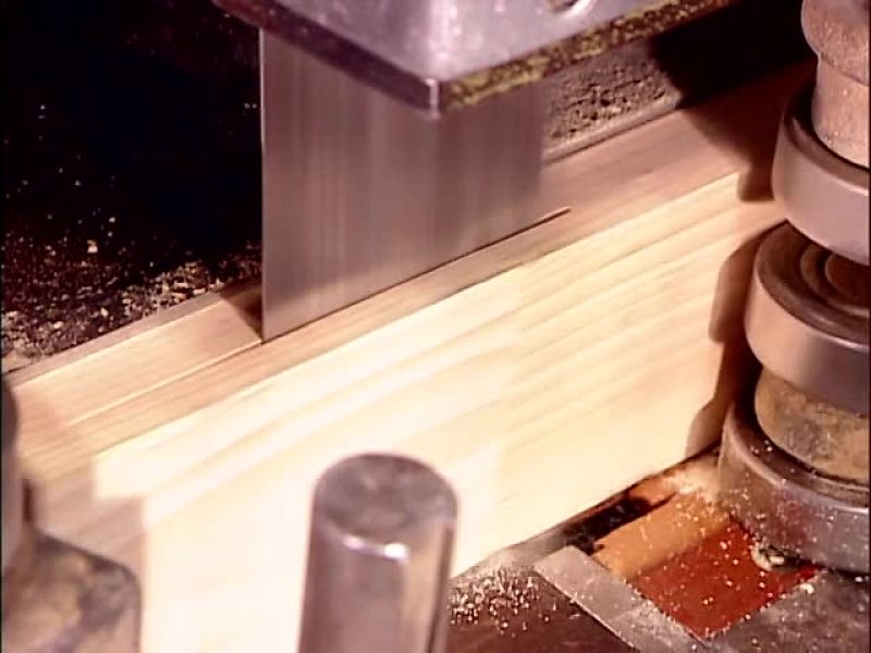 A SAW NOW CUTS THE BLANKS LENGTHWISE