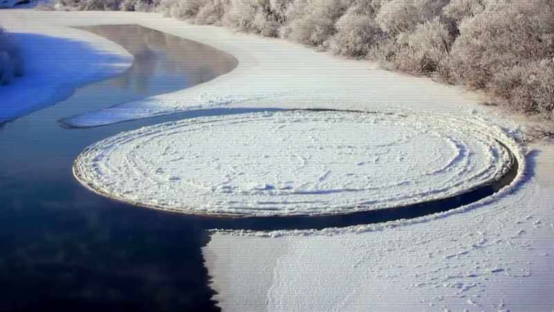 A SHEET OF ICE SEEMS TO COME ALIVE