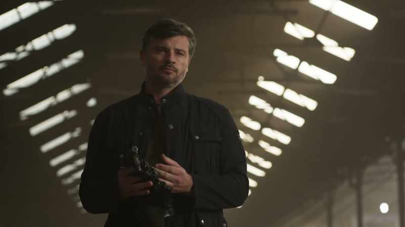 A stick-up gone wrong? Or do I shoot myself for disgracing Europol?