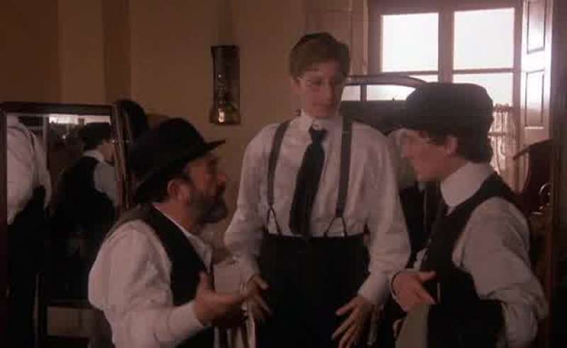 A tailor is Like a doctor What's to be ashamed