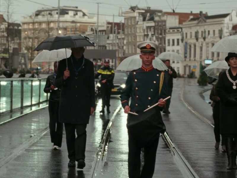 According to some eyewitnesses, once the British unit departed