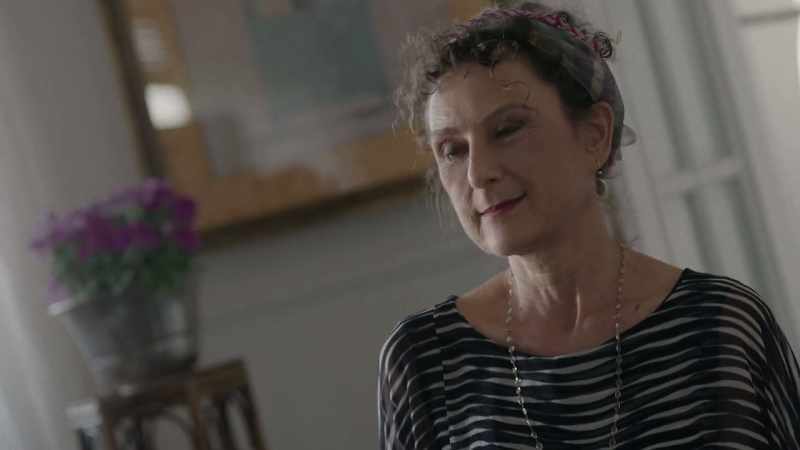 Adică, Nefertiti sau ceva de genul