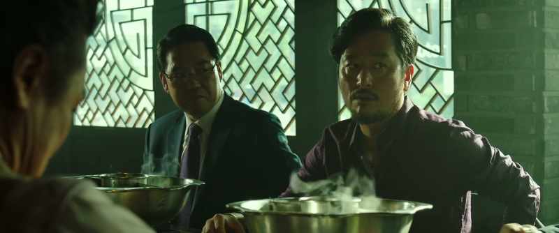 After Dong-su got stabbed, Sang-do was killed