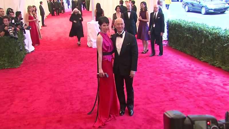 After raising $54 million, Bezos became a millionaire