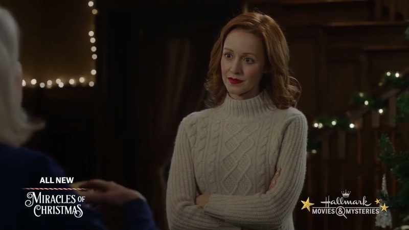 After the funeral, Isla returned to performing