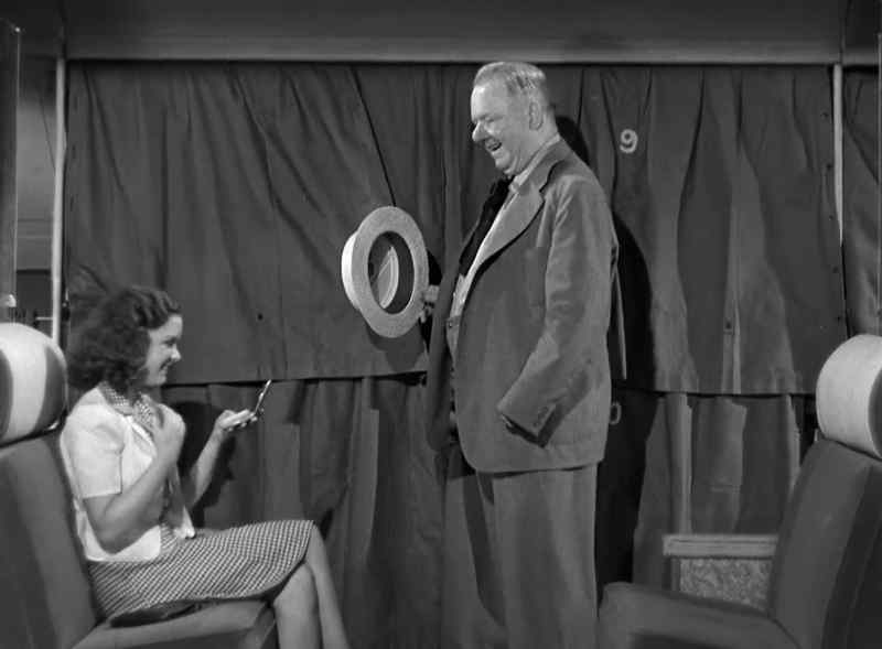 Ah, are you ready, dear? - Be ready in a jiffy