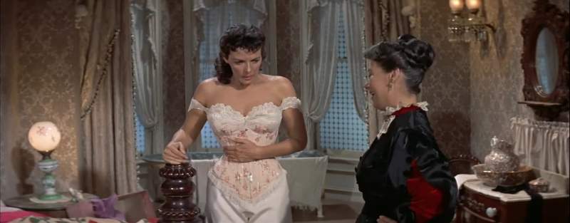 Ah no corset no caboose