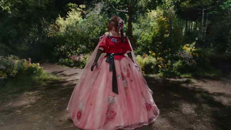 Ah! That's so cool! I look like a princess now!