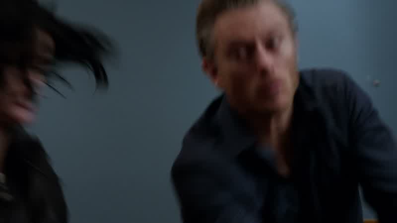 Al. Ally! - Yeah. - You okay? Yeah. I mean... I mean, I'm seeing two of you, but I'm okay. Three's c