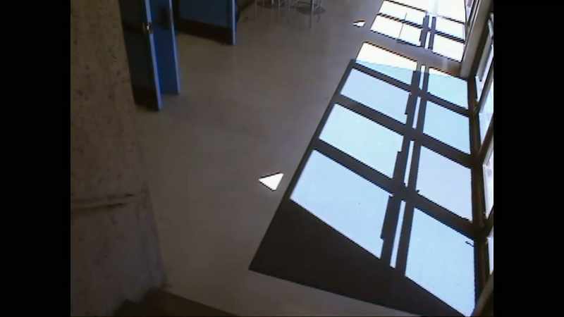 Al bajar las escaleras