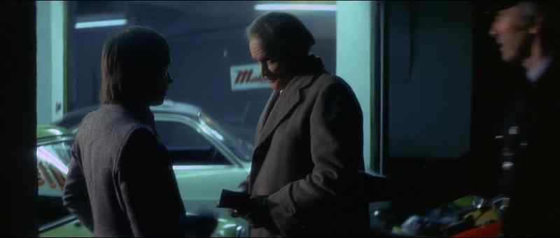 Al. We've got a shout. - l'll be back later, all right?