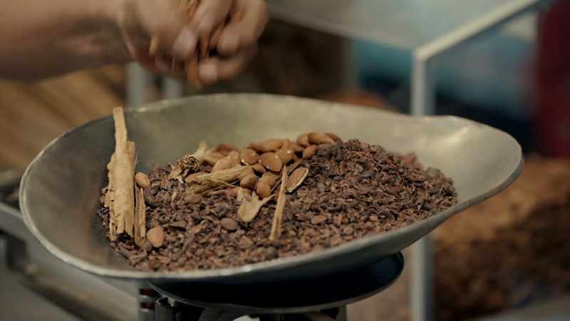 Alex's personal blend combines cinnamon with almonds