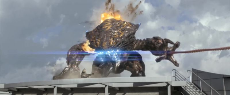 (Alien screams)