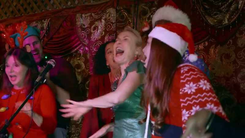 [all] ♪ Anything can happen at Christmas ♪