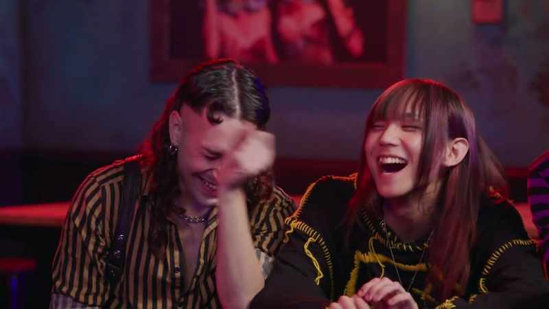 [all laughing]