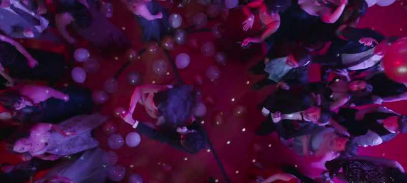 �� All we need's a bit of each other ♪