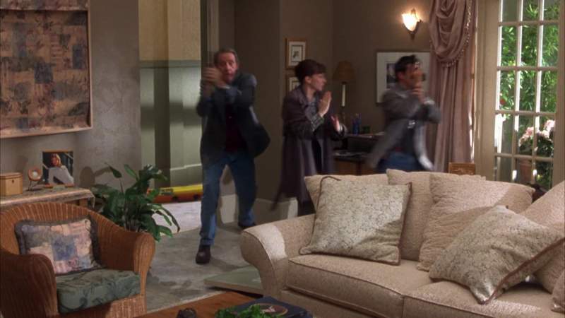 All right my angels move