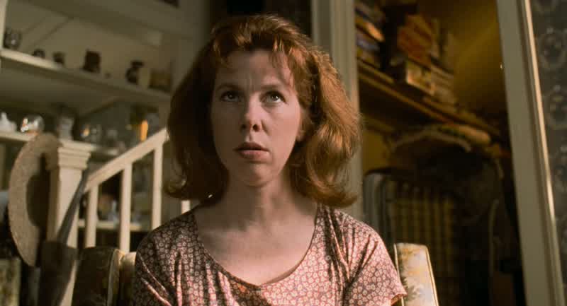 All right Beatrice There was no alienThe flash of light you saw in the sky was not a UFOSwamp gas from a weather balloon was trapped in a thermal pocketand refracted the light from VenusWait Wait a