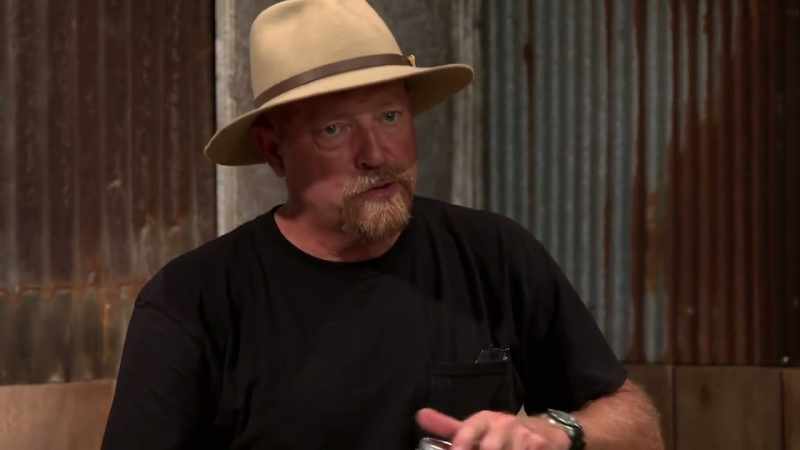 All right, fellas. I think I got the jar here. -[digger] that the one?