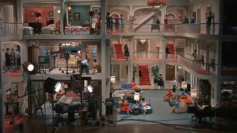 All right, five minutes, five minutes, everybody!