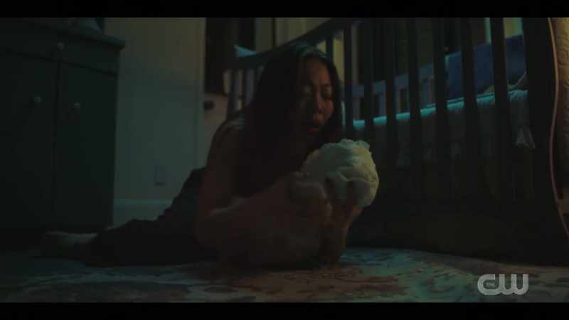All right, Iris, mommy's here, mommy's here