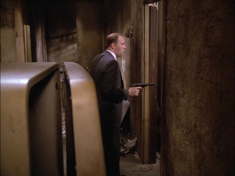 All right, let's see that radio