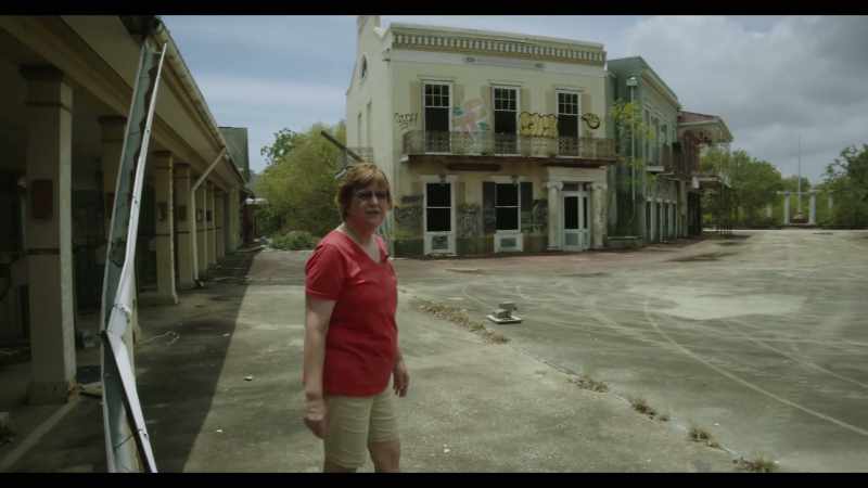 All the gift shops were along here