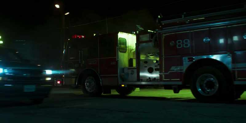 Altadena residents, check in at the blue table