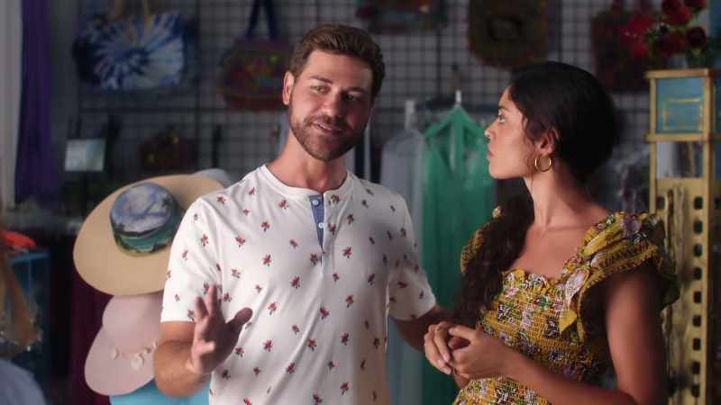 Amelia here needs some new island fashions