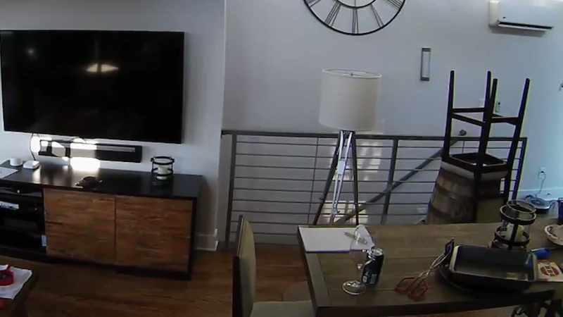 �Amy and her daughter are still in their kitchen