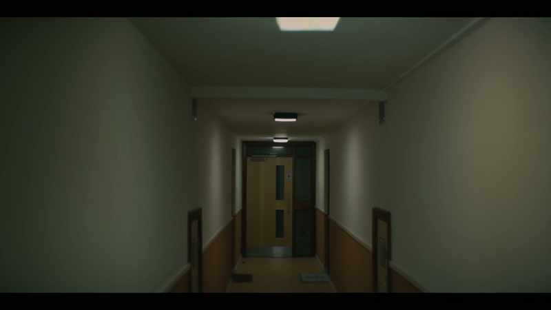 {\an1}DOOR CLOSES